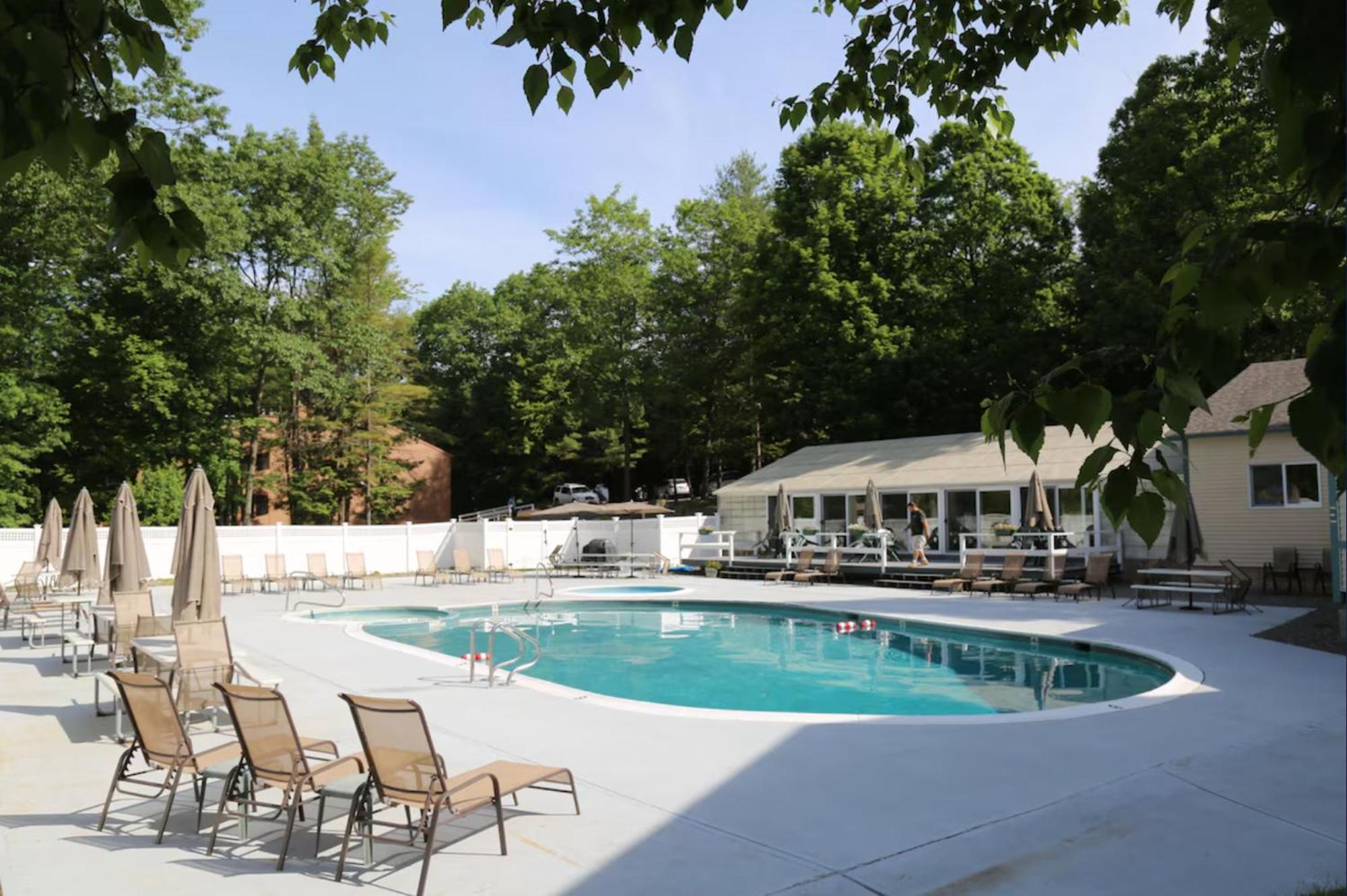 Ashland Cold Spring Plymouth Resort מראה חיצוני תמונה
