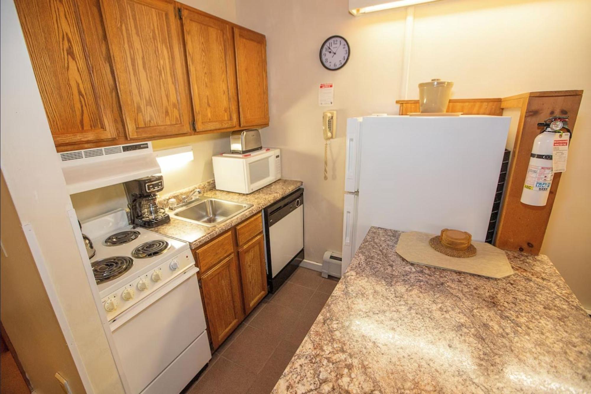 Ashland Cold Spring Plymouth Resort מראה חיצוני תמונה